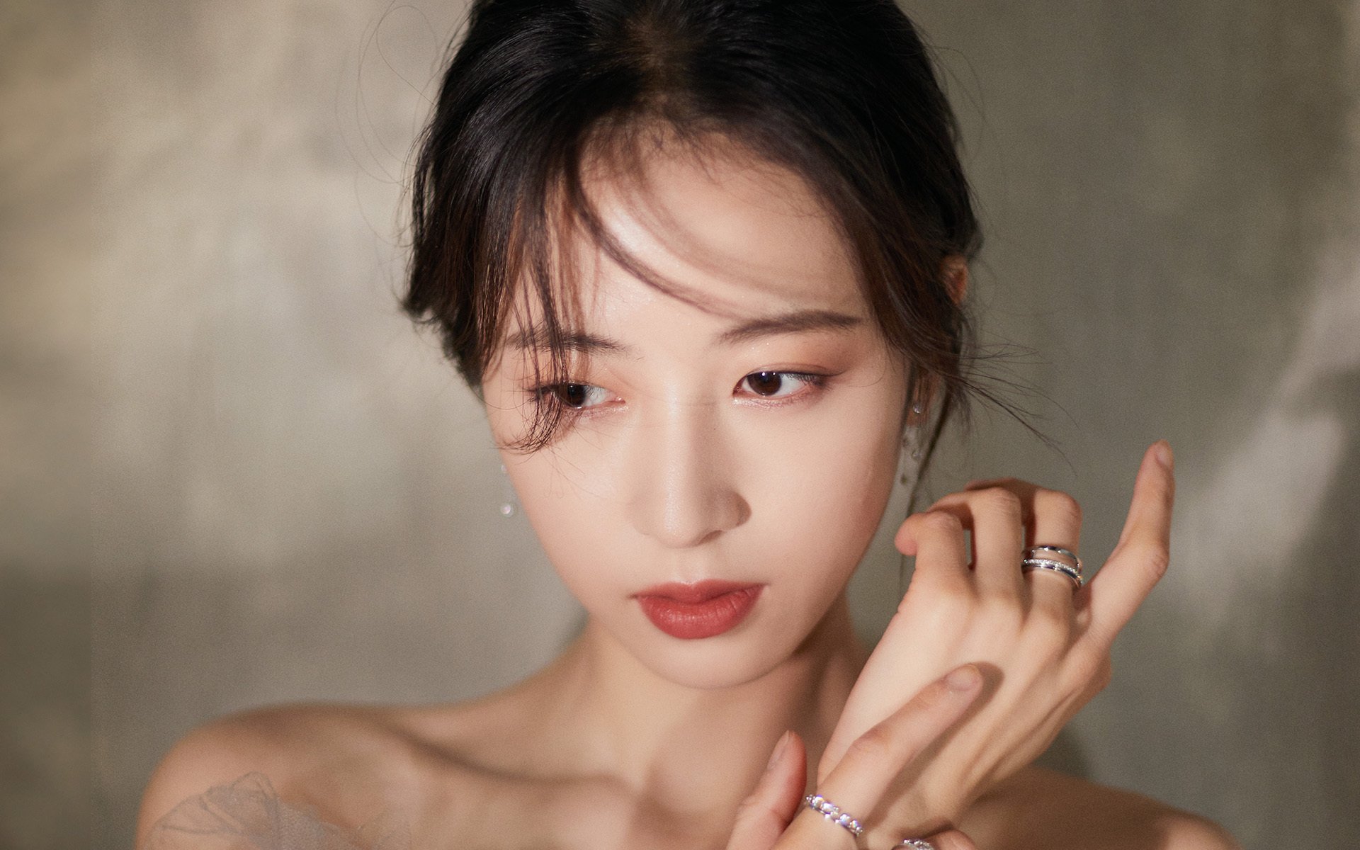 黑色棋子坠入蔚蓝海岸，多特蒙德的收割之夜与奥亚尔萨瓦尔的致命一击