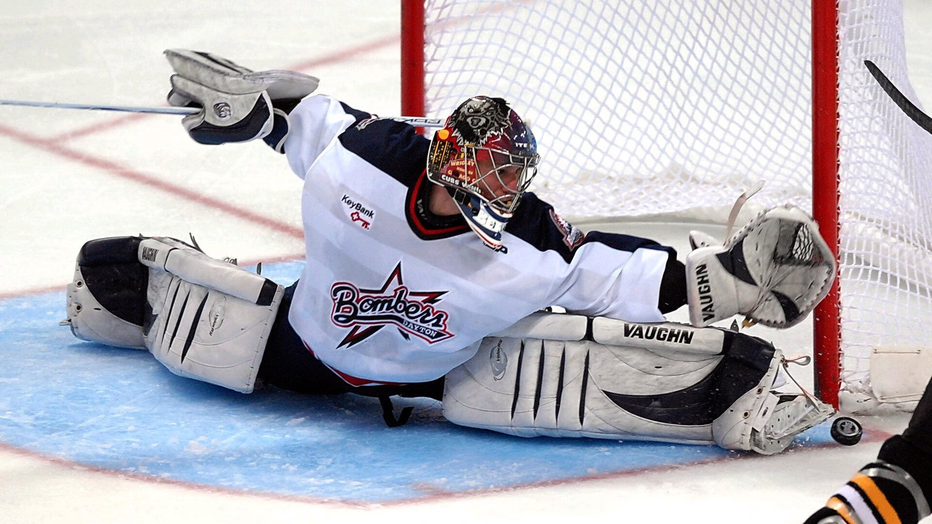 跨越时空的暴力美学，当阿圭罗的锋刃映照出苏格兰的钢铁洪流