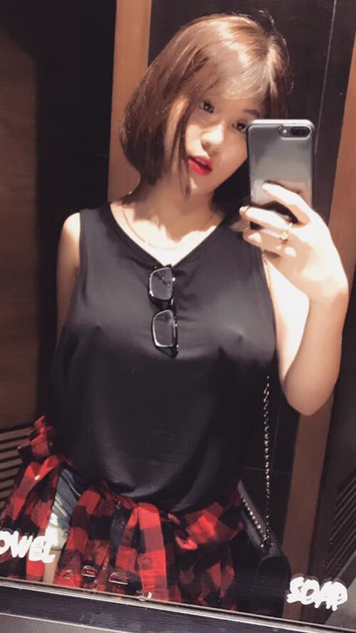 硬仗中的唯一英雄，莫兰特跨联赛助76人险胜广厦队