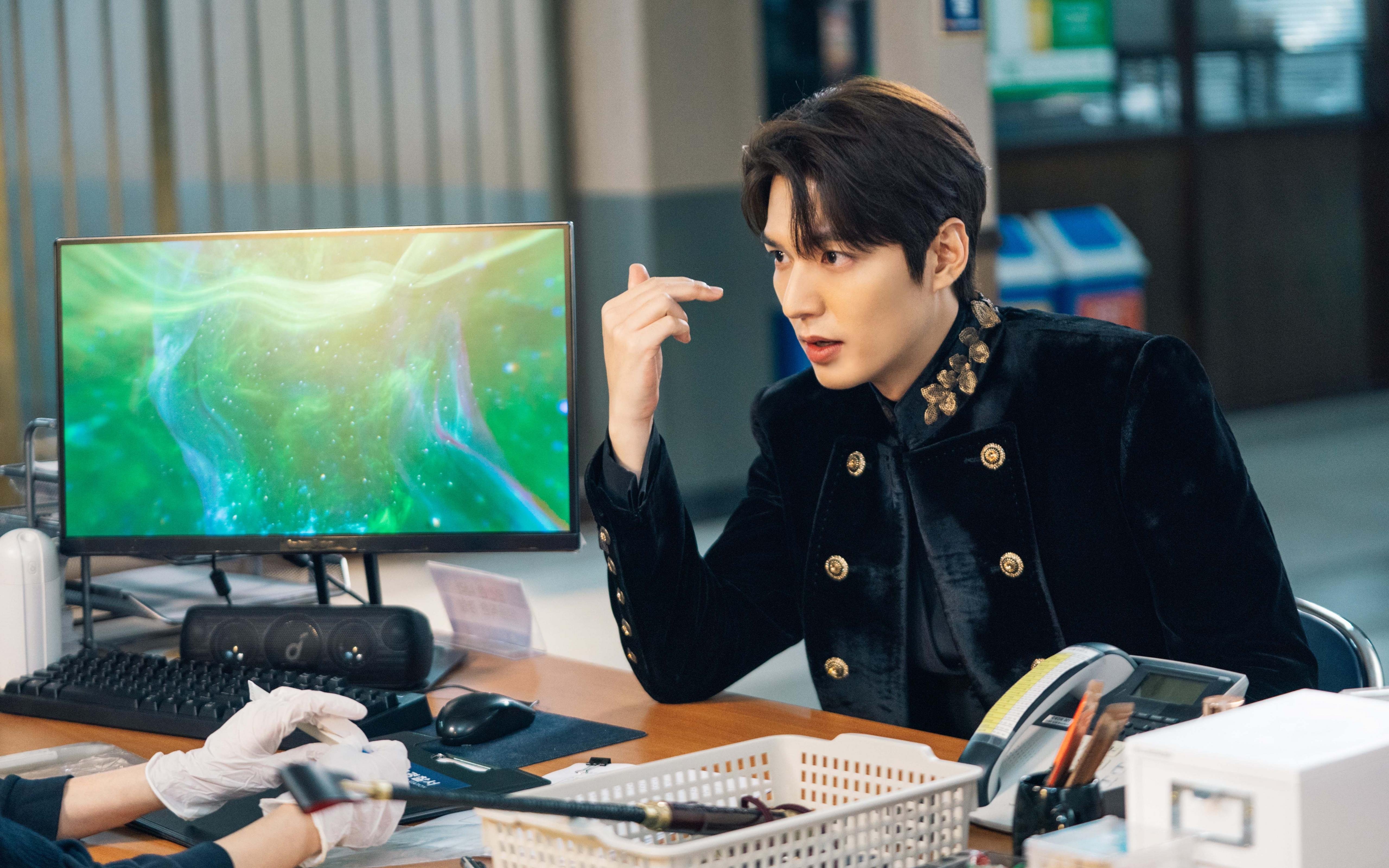 赛道即战场,当红色跃马如阿尔及利亚风暴,正面击溃苏格兰格子旗